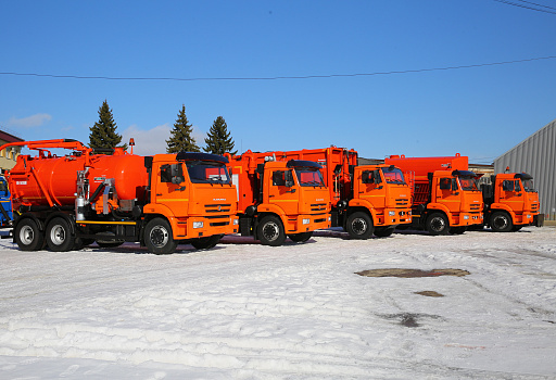 #ЖадныйДоМусора — мусоровоз КО‑440M17 на шасси МАЗ‑5340.
